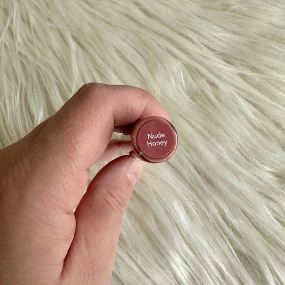 SeneGence LipSense Nude Honey matte finish. - Picture 3 of 4